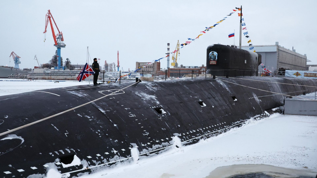 АПЛ «Император Александр III» и «Красноярск» прошли подледный переход в Арктику